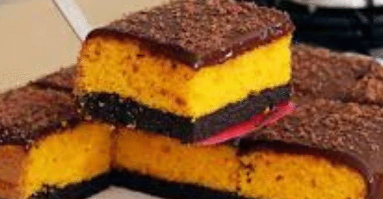 Bolo de cenoura com cobertura de brownie
