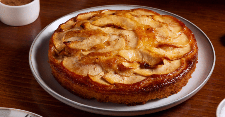 Bolo de maçã com canela