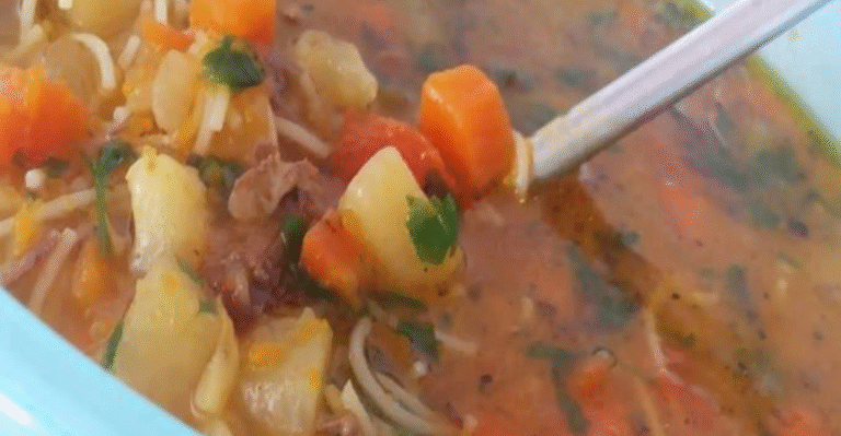 Sopa de legumes com carne